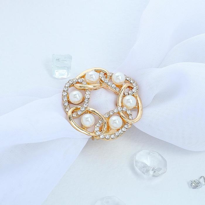 Зажим для платка &laquo;Звенья&raquo; с жемчужиной, цвет белый в золоте