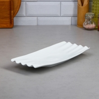 Блюдо &laquo;Идилия&raquo;, фарфор, Иран