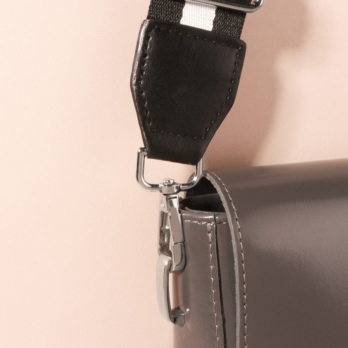Ручка для сумки, стропа с кожаной вставкой, 140 × 3,8 см, цвет чёрный/белый Ручка для сумки, стропа с кожаной вставкой, 140 × 3,8 см, цвет чёрный/белый