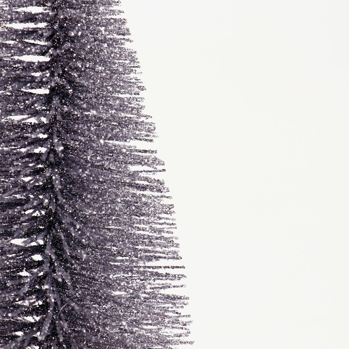 Новогодний декор &laquo;Ёлка в серебристом цвете с блёстками&raquo;, 8 &times; 8 &times; 15 см