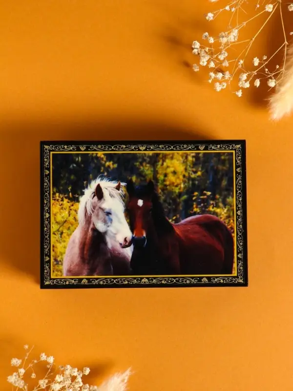 Шкатулка &laquo;Пара лошадей&raquo;, 10&times;14 см, лаковая миниатюра