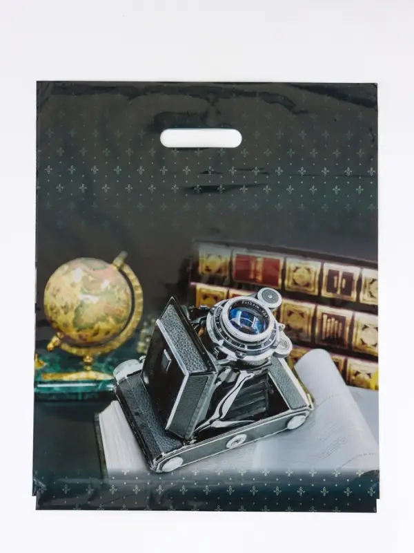 Пакет "Фокус" полиэтиленовый с вырубной ручкой, ламинированый 38х47 см, 60 мкм