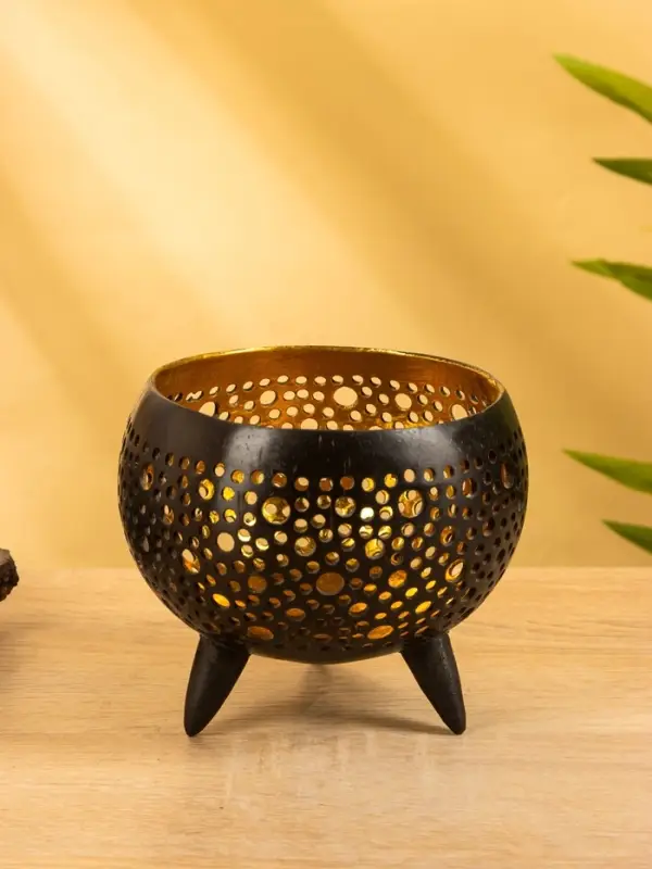 Подсвечник из кокоса, 15&times;15&times;13 см, чёрный