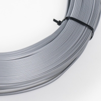 Ротанг искусственный гладкий 6 мм 100 м полутрубка (серебро металик) Ротанг искусственный гладкий 6 мм 100 м полутрубка (серебро металик)
