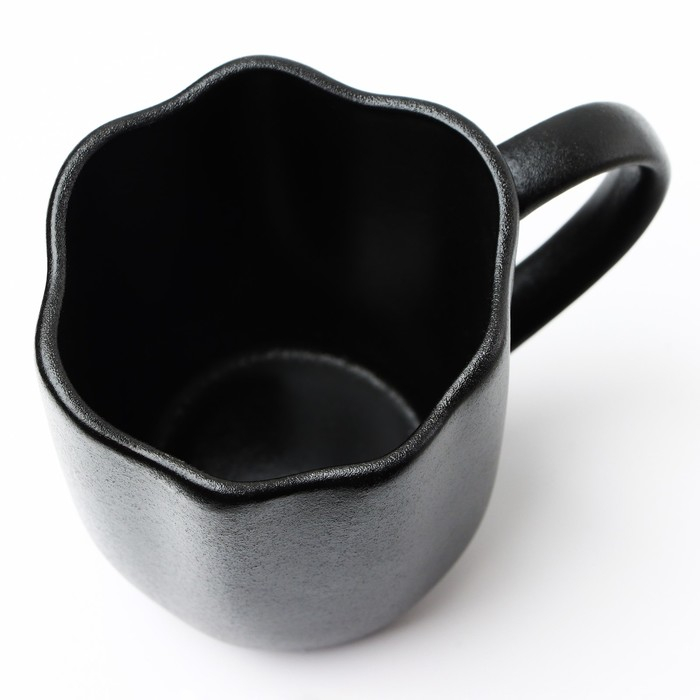 Кружка керамическая неровный край «Чёрная», 350 мл, цвет чёрный Кружка керамическая неровный край «Чёрная», 350 мл, цвет чёрный