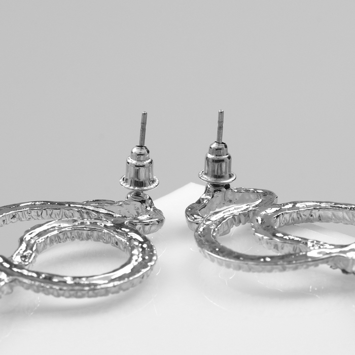 Новый год! Символ года 2025! Серьги со стразами &laquo;Змейка&raquo; петля, цвет белый в серебре