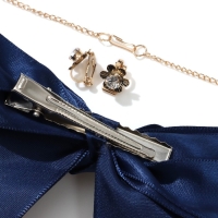 Набор &laquo;Выбражулька&raquo; 3 предмета: заколка, клипсы, кулон, цветы, цвет бело-синий в золоте