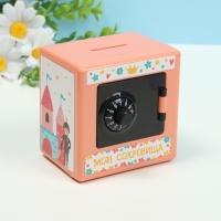 Копилка пластик "Сейф. Принцессы" МИКС 8,5х6х8,5см