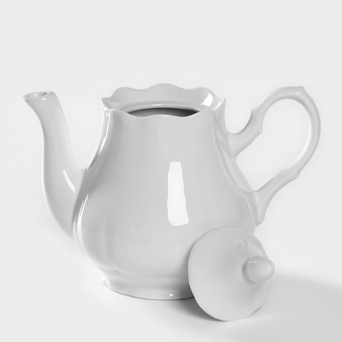 Чайник фарфоровый &laquo;Романс&raquo;, 1,75 л, цвет белый