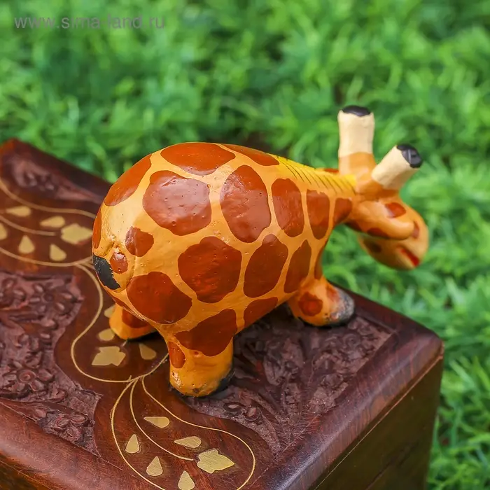 Сувенир дерево "Жираф Стёпа подглядывает" 11х8х4,5 см