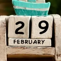 Календарь настольный "Парусник" дерево 7х4х11 см,