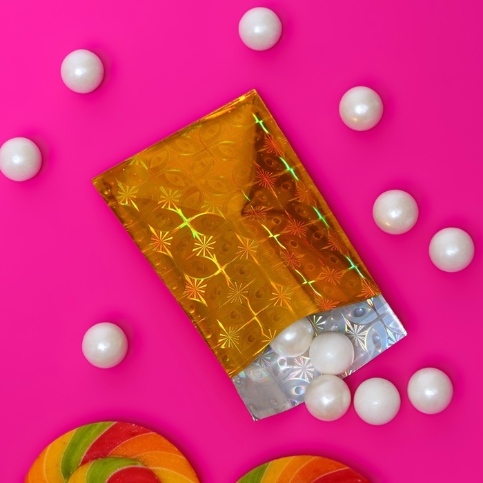 Пакет подарочный голографический с липкой лентой, "Шарм" МИКС 7,5x12+2 см  набор 50шт