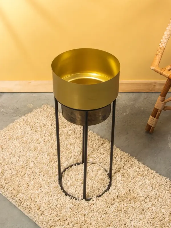 Кашпо на подставке &laquo;Золото Скифов&raquo;, 28&times;28&times;74 см, железо