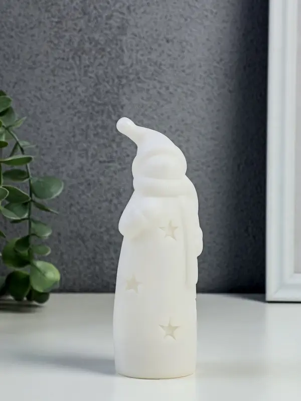 Фигурка светящаяся RISALUX &laquo;Снеговик в колпаке&raquo; LED, 3хAG10 белый 4,8х4,8х15 см