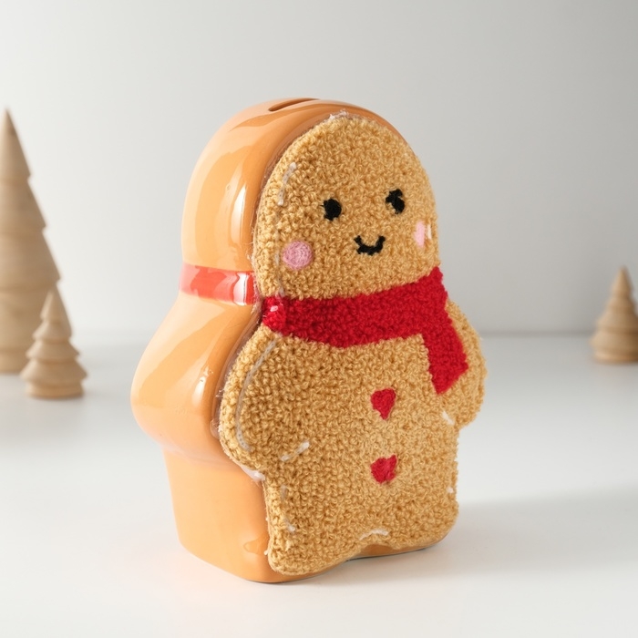 Копилка керамика Копилка керамика "Пряничка в уютном шарфике" 7,2х12,3х15,3 см