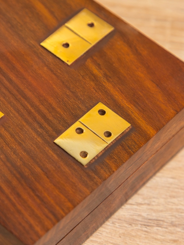 Настольная игра &laquo;Домино&raquo;, 11&times;11.5&times;4 см, дерево шишам, латунь