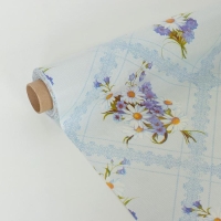 Клеенка столовая на нетканой основе &laquo;Букет ромашек&raquo;, ширина 125 см, рулон 25 м, цвет голубой