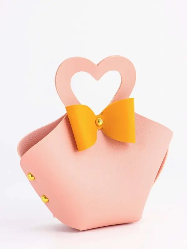 Кожанная подарочная сумочка 10,5 х 5 х 6 см розовая