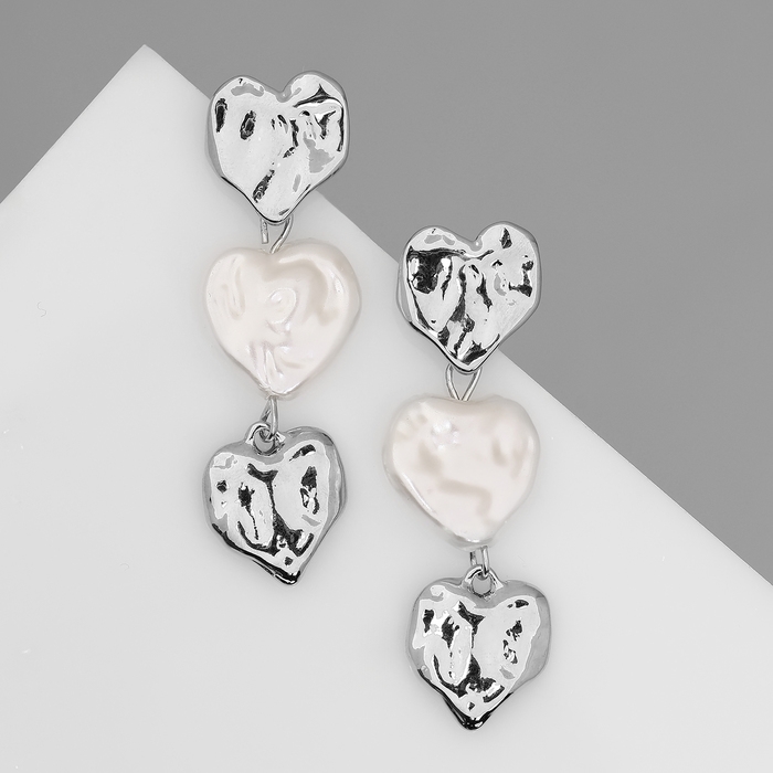 Серьги с жемчугом &laquo;Сердца&raquo; трио, цвет серебро