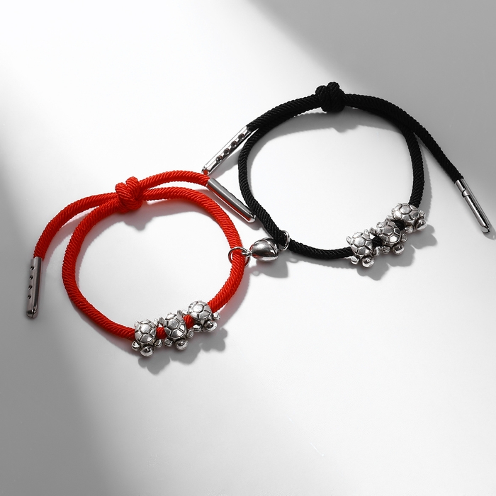 Браслеты &laquo;Неразлучники&raquo; на магните, три черепашки, цвет чёрно-красный, 8 см