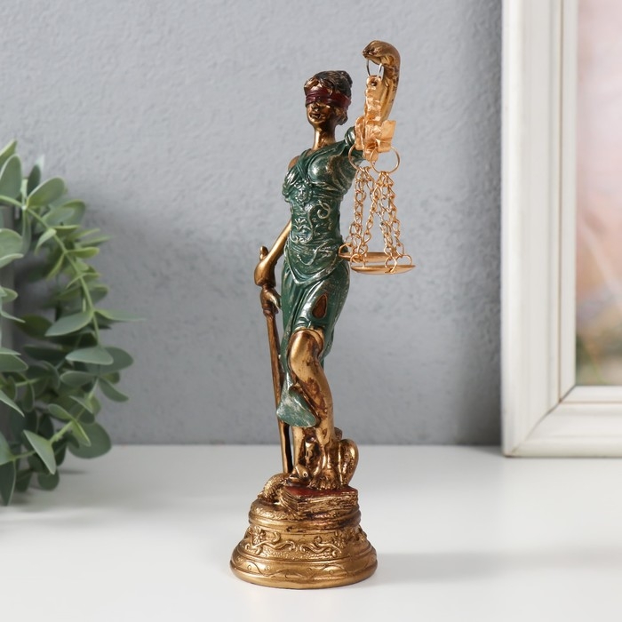 Сувенир полистоун Сувенир полистоун "Фемида - Богиня правосудия с мечом и весами" 7х5,5х20 см