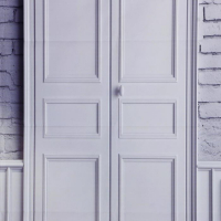 Фотофон винил интерьер "Белый кирпич, дверь и чёрный торшер" 150х200 см Фотофон винил интерьер "Белый кирпич, дверь и чёрный торшер" 150х200 см