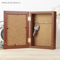 Ключница "Москва" орех 15х21см Ключница "Москва" орех 15х21см