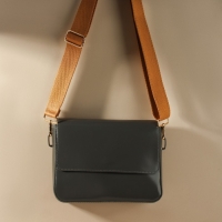 Ручка для сумки, стропа, с карабинами, 139 ± 3 × 3,8 см, цвет светло-коричневый Ручка для сумки, стропа, с карабинами, 139 ± 3 × 3,8 см, цвет светло-коричневый