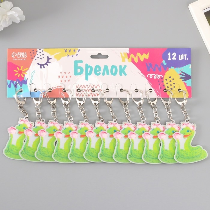 Брелок акрил "Змейка с розовыми пионами" 6х4,7 см