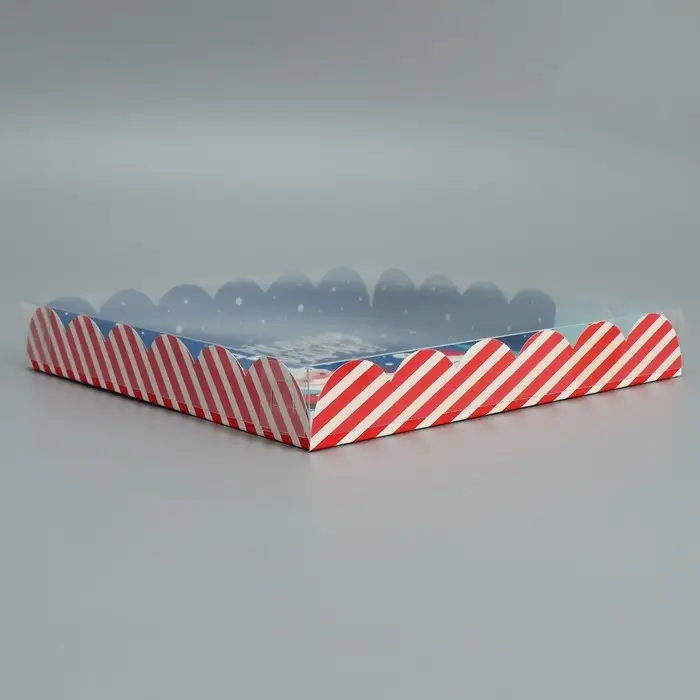 Коробка для кондитерских изделий с пластиковой крышкой &laquo;С Новым годом!&raquo;, 21&times;21&times;3 см