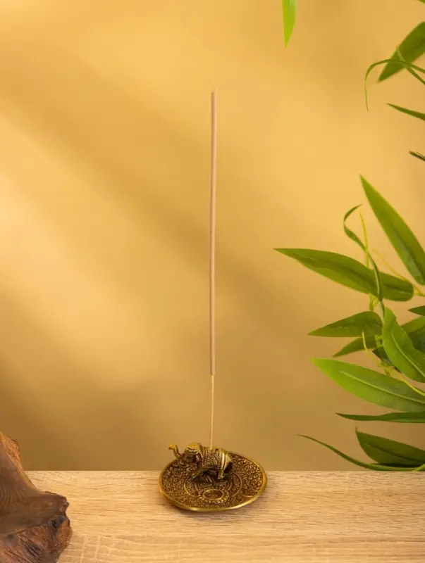 Подставка под благовония "Слоник на тарелке" латунь 7 см