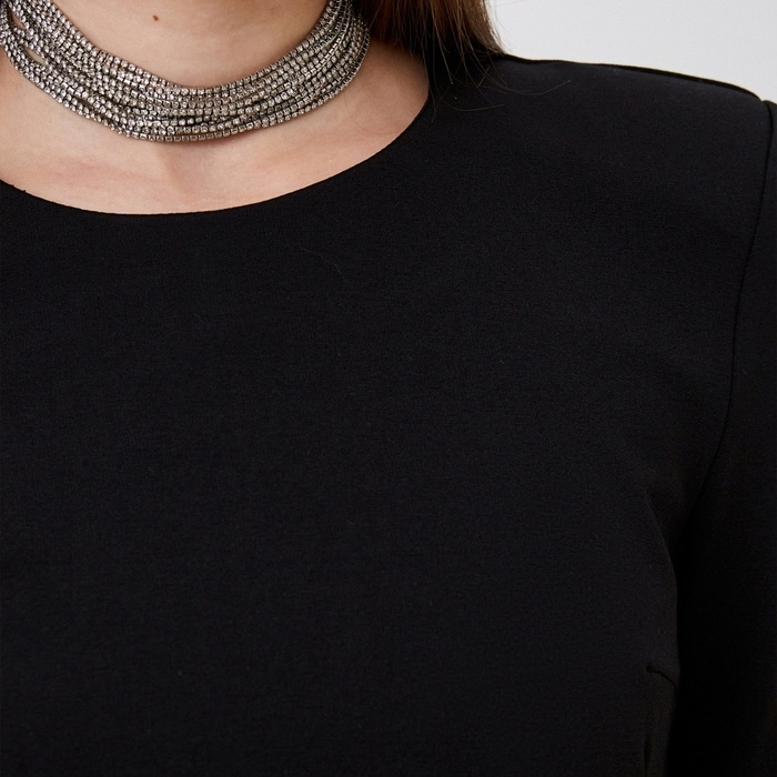 Платье женское MIST с акцентной линией плеч, р. 40, черный Платье женское MIST с акцентной линией плеч, р. 40, черный