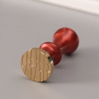 Печать для сургуча с пластиковой ручкой "Сердечки на нитях" 6,3х2,5х2,5 см Печать для сургуча с пластиковой ручкой "Сердечки на нитях" 6,3х2,5х2,5 см