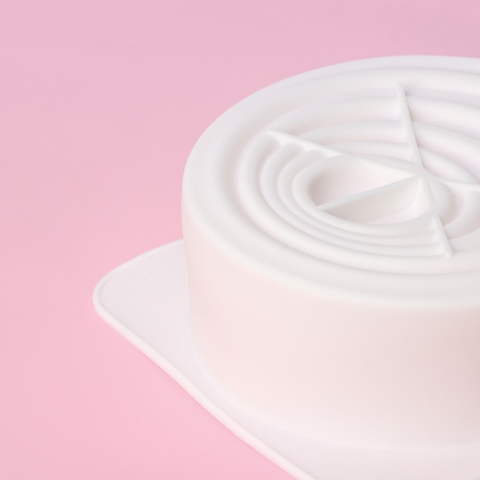 Форма для муссовых десертов и выпечки Доляна &laquo;Рябь&raquo;, силикон, 18&times;18 см, внутренний размер 16&times;6,5 см, цвет белый