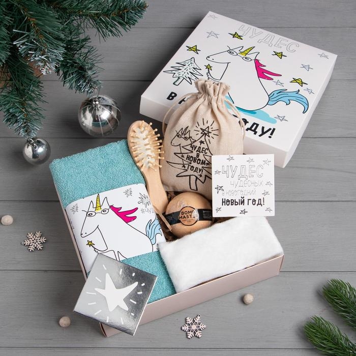 Набор подарочный &laquo;Чудес в Новом году&raquo; полотенце и аксессуары (4 предмета)