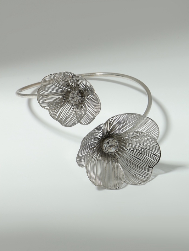 Браслет &laquo;Цветок&raquo; стразинка, цвет серебро