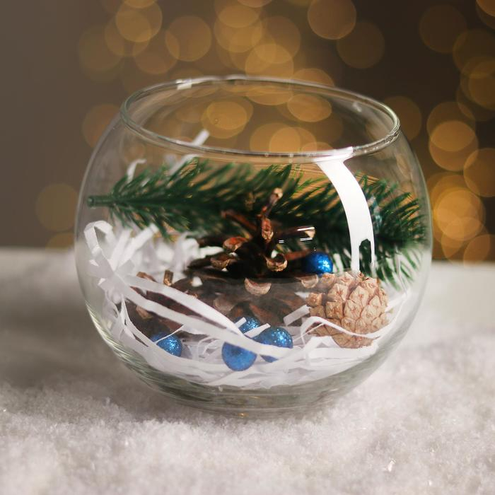 Новогодняя композиция &laquo;В стеклянном шаре&raquo;