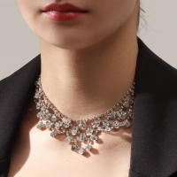 Колье «Голливуд» круги в узорах, цвет белый в серебре, 30 см Колье «Голливуд» круги в узорах, цвет белый в серебре, 30 см