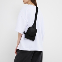 Сумка через плечо с цепочкой NAZAMOK "Классика", 18х14х3 см Сумка через плечо с цепочкой NAZAMOK "Классика", 18х14х3 см