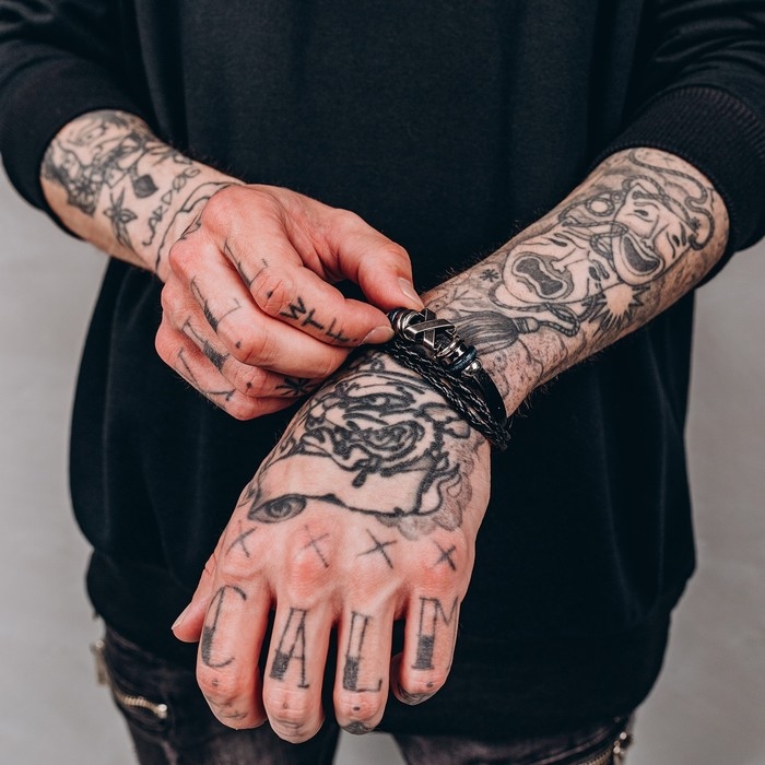 Браслет унисекс &laquo;Стиль&raquo; икс фактор, цвет чёрный с чернёным серебром, 21,5 см