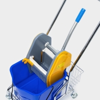 Тележка уборочная одноведерная с вертикальным и сеткой, синее ведро 25 л, хромированная рама Тележка уборочная одноведерная с вертикальным и сеткой, синее ведро 25 л, хромированная рама