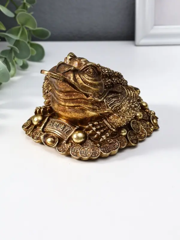 Нэцкэ полистоун "Денежная жаба с золотой монетой" 12х10,5х7,7 см