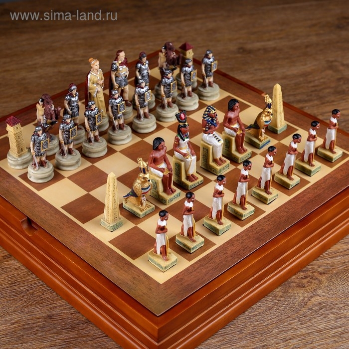 Шахматы деревянные подарочные сувенирные "Битва за Египет", 36 х 36 см, король h-8 см, пешка h-6 см