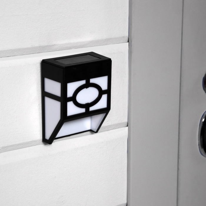 Садовый светильник на солнечной батарее, накладной, 9&times;12&times;5 см, 1 LED, свечение белое