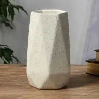 Ваза керамика настольная "Бэрри" грани, h=18,5х11. d=7,5 см, белый