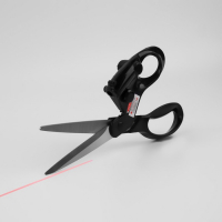 Ножницы закройные, с лазерной указкой, 8", 21 см, цвет чёрный Ножницы закройные, с лазерной указкой, 8", 21 см, цвет чёрный