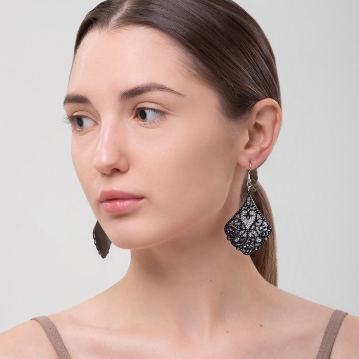 Серьги висячие &laquo;Шелест&raquo; восточная капля, ажур, блестка, цвет чёрный, 7,5 см