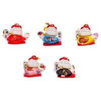 Сувенир керамика "Манэки-нэко в головном уборе, на коврике" набор 5 шт 4,2х5,2х3,5 см Сувенир керамика "Манэки-нэко в головном уборе, на коврике" набор 5 шт 4,2х5,2х3,5 см