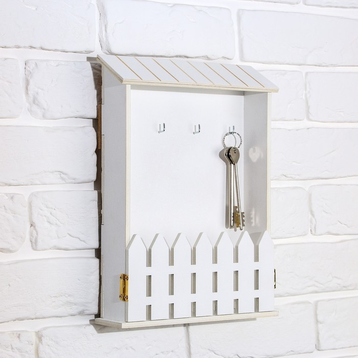 Ключница настенная &laquo;Белая&raquo;, 22,5 х 30,5 х 5,7 см.