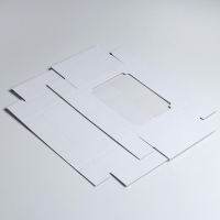 Коробка сборная без печати крышка-дно белая с окном 18 х 15 х 5 см, набор 5 шт. Коробка сборная без печати крышка-дно белая с окном 18 х 15 х 5 см, набор 5 шт.